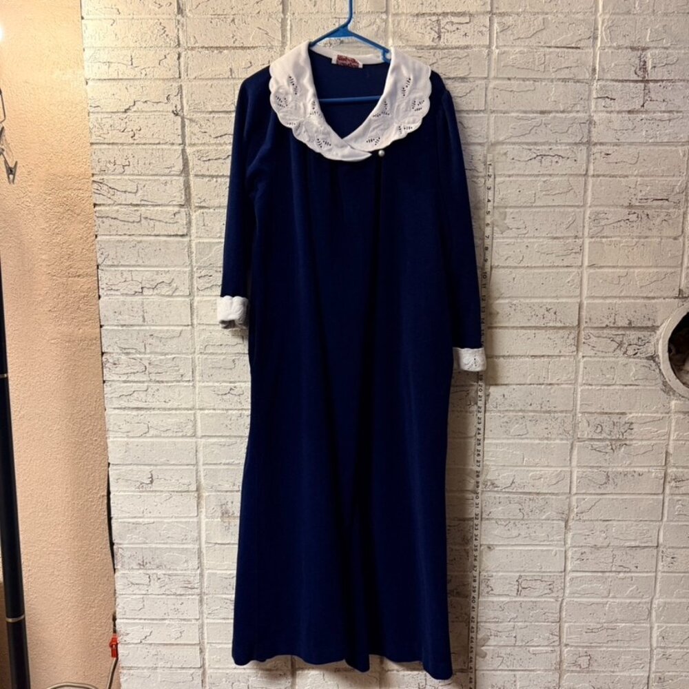Vintage Vanity Fair Navy Blue House Dress L USA Made Lace Collar Nightgown